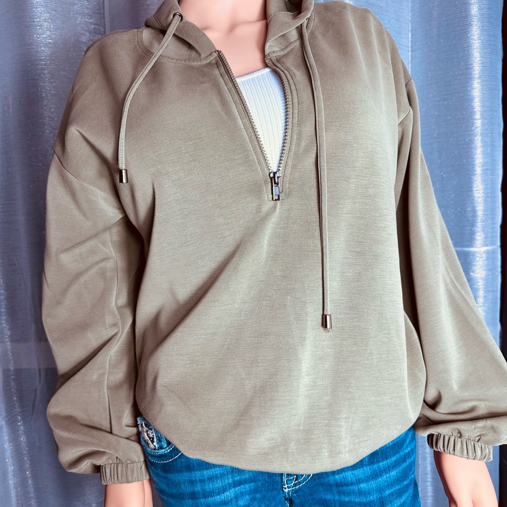 Cable & Gauge Zip Up Hoodie Military Green Women Top… Gem